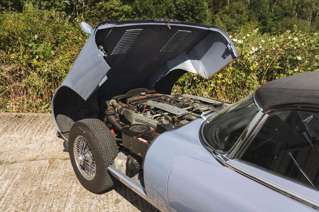 1973 Jaguar E-Type Series 3 V12 Roadster-Auction Lot