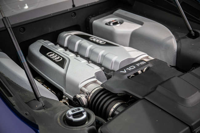 2014 Audi R8 Coupé V10-Sold