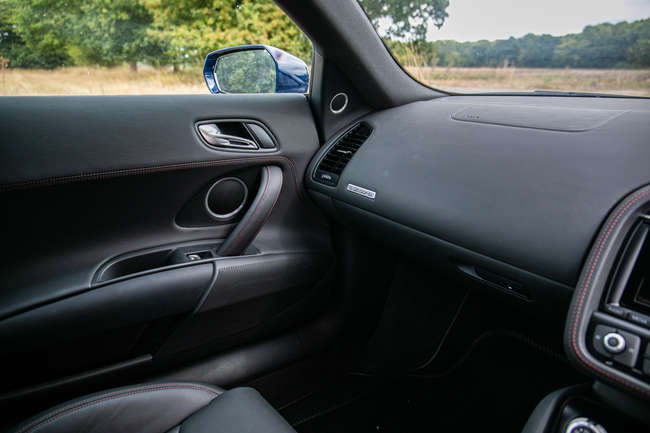 2014 Audi R8 Coupé V10-Sold