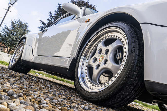 1993 Porsche 911 (964) Turbo 3.3-Litre-Sold