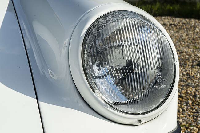 1993 Porsche 911 (964) Turbo 3.3-Litre-Sold
