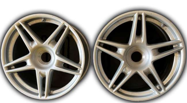 A Pair of Ferrari Enzo Front Wheels-Auction Lot