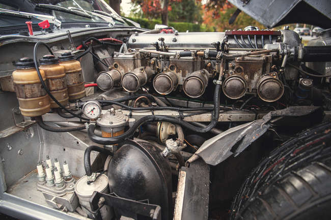 1965 Jaguar E-Type Series I 4.2-Litre Roadster 'Semi-lightwe-Auction Lot