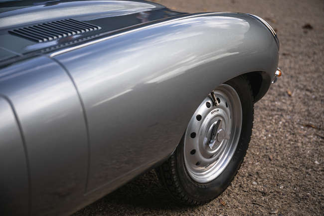Exquisite Electric 1:2,5 Scale Model Jaguar E-Type Series 1 -Auction Lot