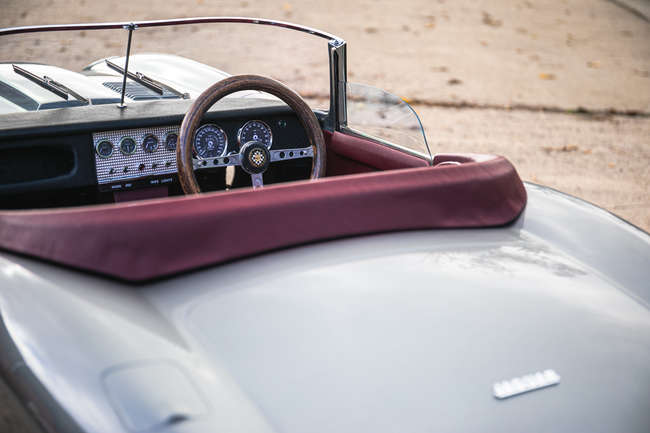 Exquisite Electric 1:2,5 Scale Model Jaguar E-Type Series 1 -Auction Lot
