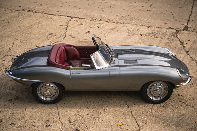 Exquisite Electric 1:2,5 Scale Model Jaguar E-Type Series 1 -Auction Lot