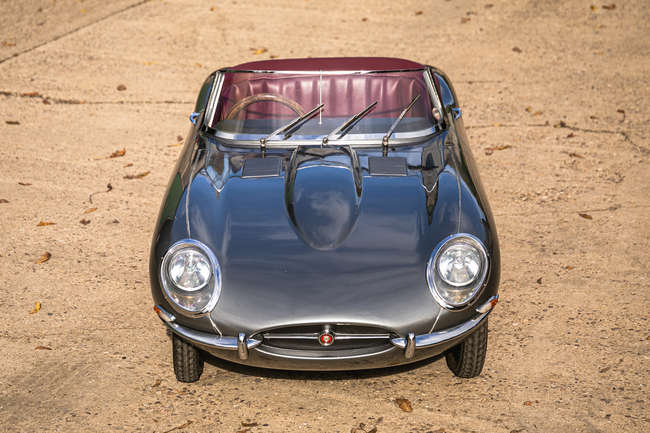 Exquisite Electric 1:2,5 Scale Model Jaguar E-Type Series 1 -Auction Lot