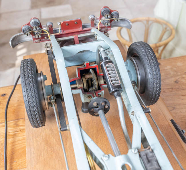 Heinrich Vogel Engineering Demonstration Model in Good Worki-Sold