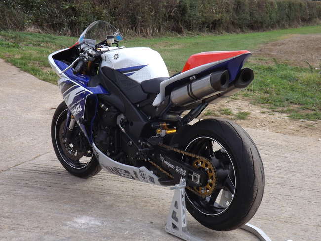 2014 Yamaha YZF R1 1,000cc-Sold