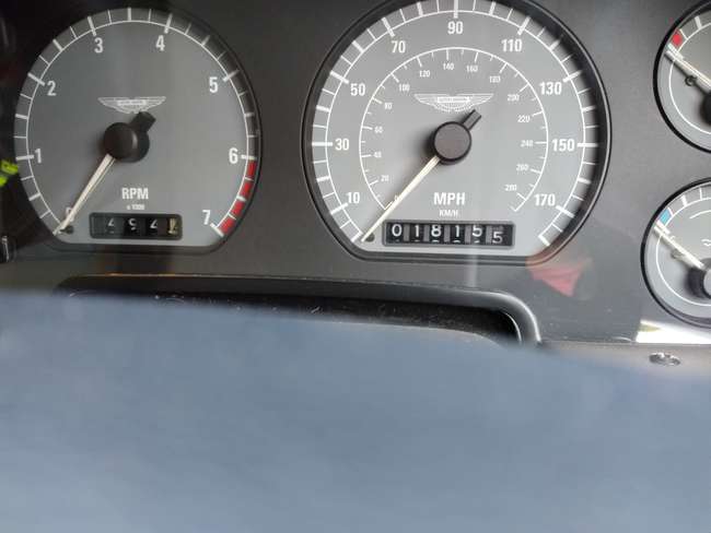 1996 Aston Martin DB7 i6-Sold