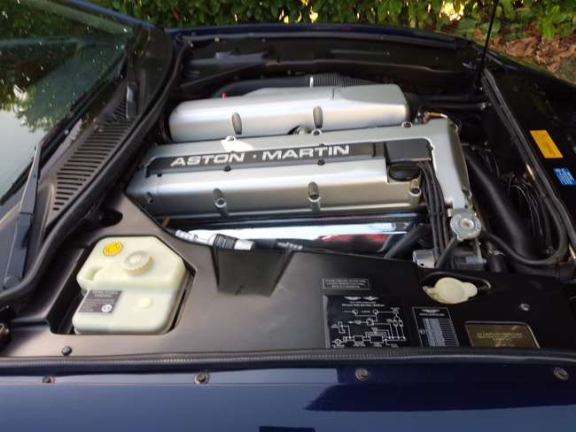 1996 Aston Martin DB7 i6-Sold