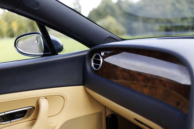 2004 Bentley Continental GT Coupé-Sold