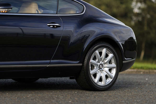 2004 Bentley Continental GT Coupé-Sold