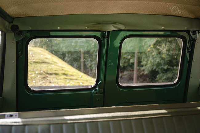 1964 Morris Mini-Minor Traveller-Auction Lot