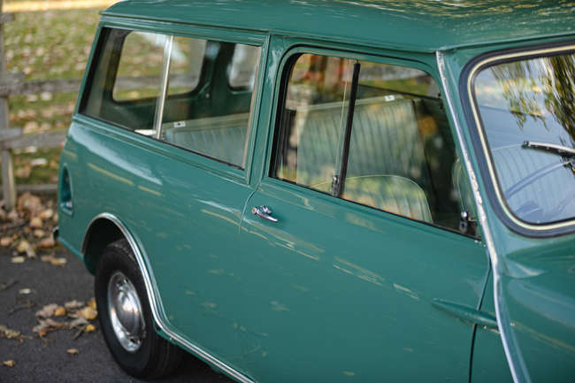 1964 Morris Mini-Minor Traveller-Auction Lot