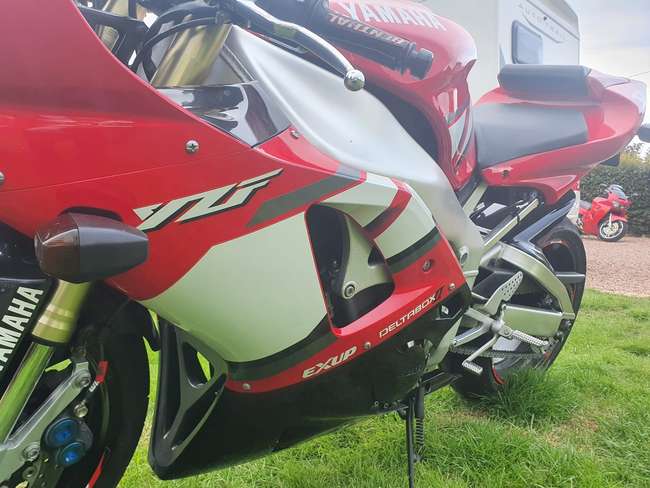 Iconic Auctioneers | 2001 Yamaha YZF-R1 5JJ 998cc-Sold