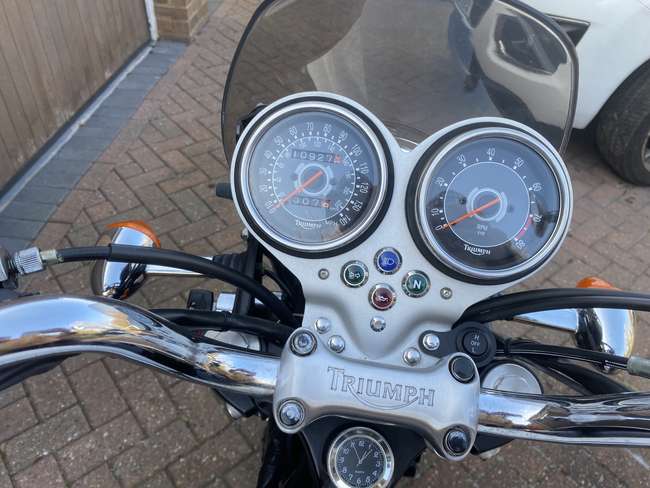2004 Triumph Bonneville T100 790cc-Sold