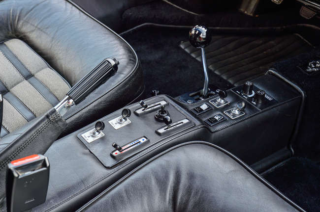 1982 Ferrari 512 BBi-Sold