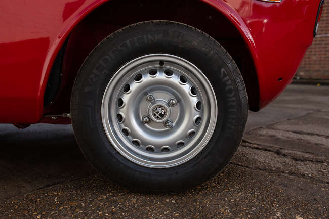 1965 Alfa Romeo Giulia Sprint GT-Sold