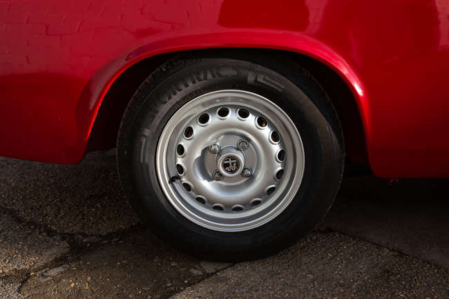 1965 Alfa Romeo Giulia Sprint GT-Sold