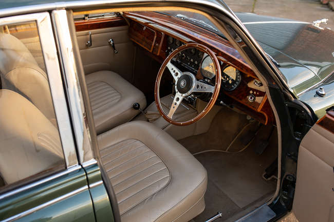 1962 Jaguar Mk2 3.8-Litre Manual O/D Saloon-Sold