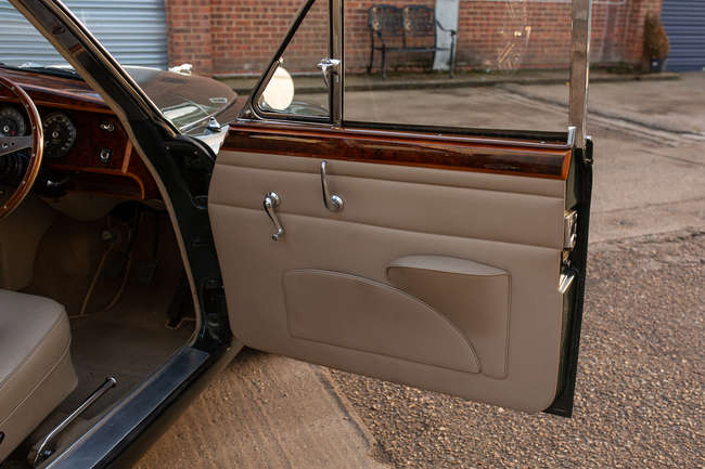 1962 Jaguar Mk2 3.8-Litre Manual O/D Saloon-Sold