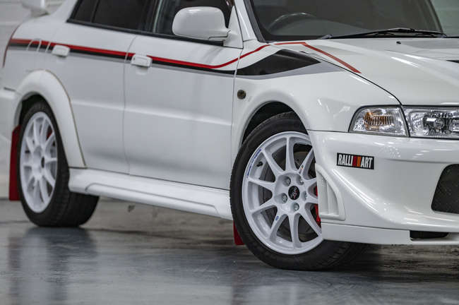 2000 Mitsibushi Lancer Evolution VI Tommi Makinen-Auction Lot