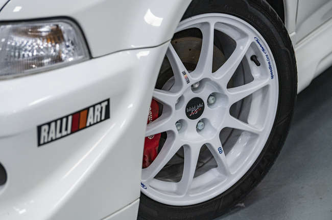2000 Mitsibushi Lancer Evolution VI Tommi Makinen-Auction Lot