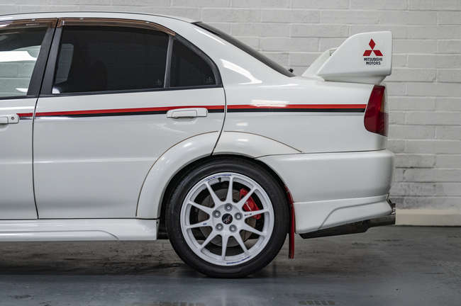 2000 Mitsibushi Lancer Evolution VI Tommi Makinen-Auction Lot