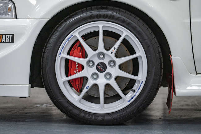 2000 Mitsibushi Lancer Evolution VI Tommi Makinen-Auction Lot