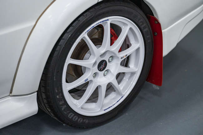 2000 Mitsibushi Lancer Evolution VI Tommi Makinen-Auction Lot
