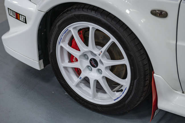 2000 Mitsibushi Lancer Evolution VI Tommi Makinen-Auction Lot