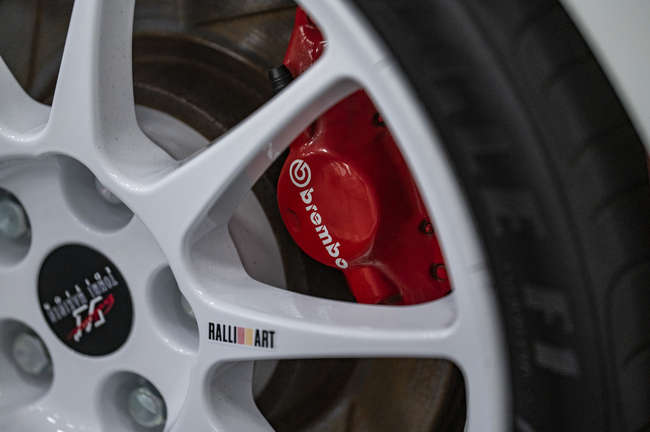 2000 Mitsibushi Lancer Evolution VI Tommi Makinen-Auction Lot