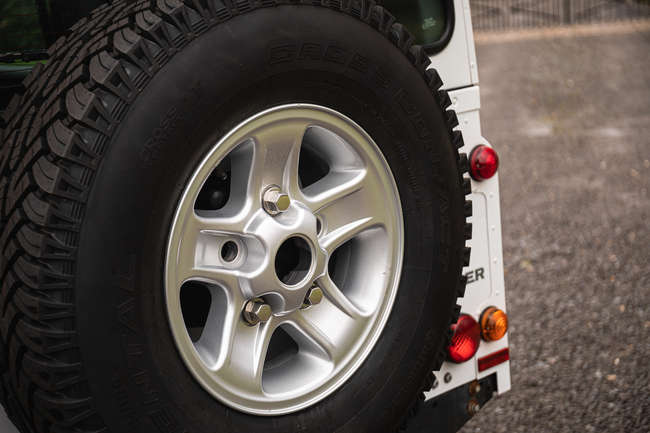 2014 Land Rover Defender 110 2.2-Litre Station Wagon (7-seat-For Sale