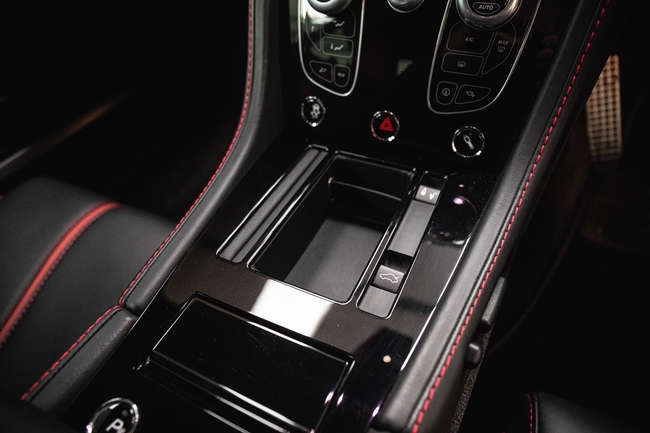 2016 Aston Martin V12 Vantage S-Sold