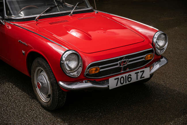 Iconic Auctioneers | 1968 Honda S800 Roadster -Sold