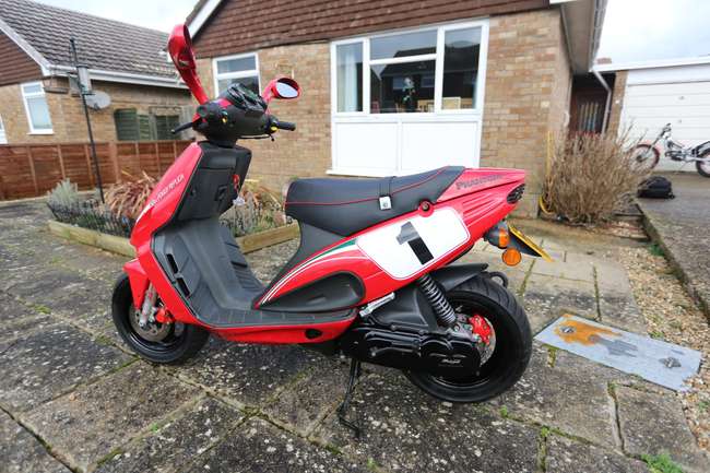 2000 Malaguti Phantom F-12 LC Signed Carl Fogarty Replica 49-Sold