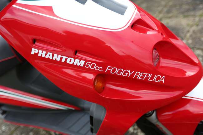2000 Malaguti Phantom F-12 LC Signed Carl Fogarty Replica 49-Sold