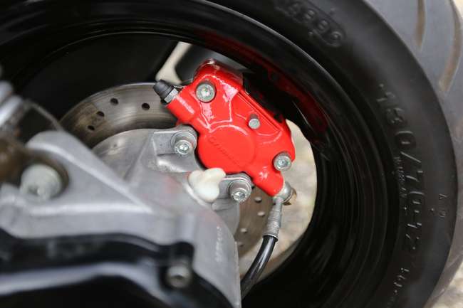 2000 Malaguti Phantom F-12 LC Signed Carl Fogarty Replica 49-Sold