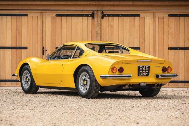 フェラーリFerrari 246GT Dino イエロー 1:27.52 Ferrari Dino 246 GT to be Auctioned by Car & Classic — Driven