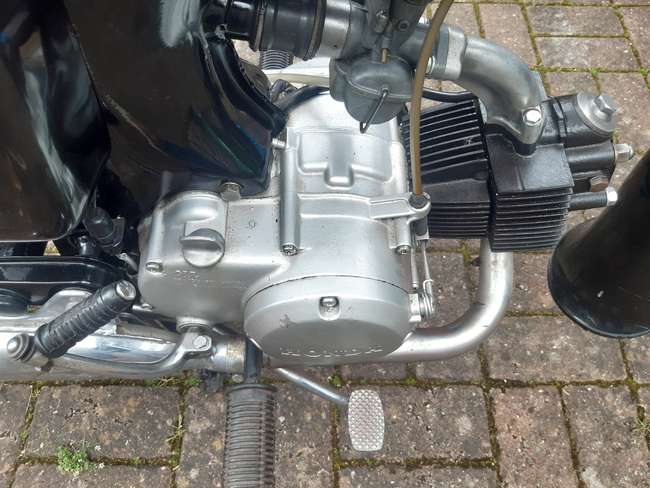 1964 Honda 90 C200 87cc-Sold