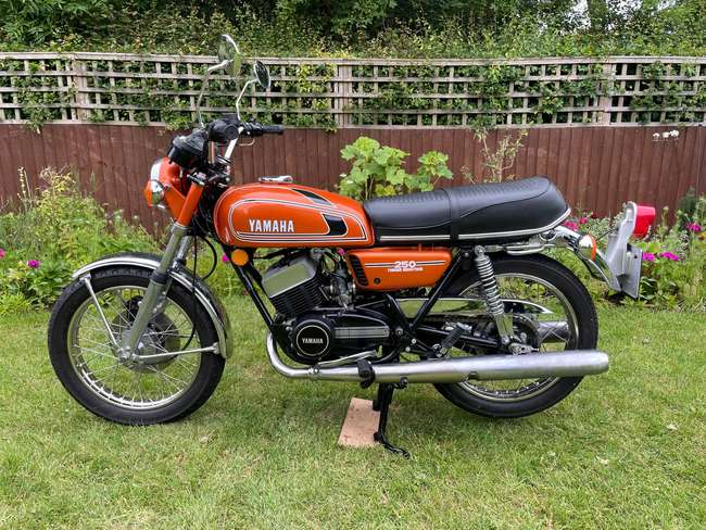 1976 Yamaha RD250B 247cc-Sold