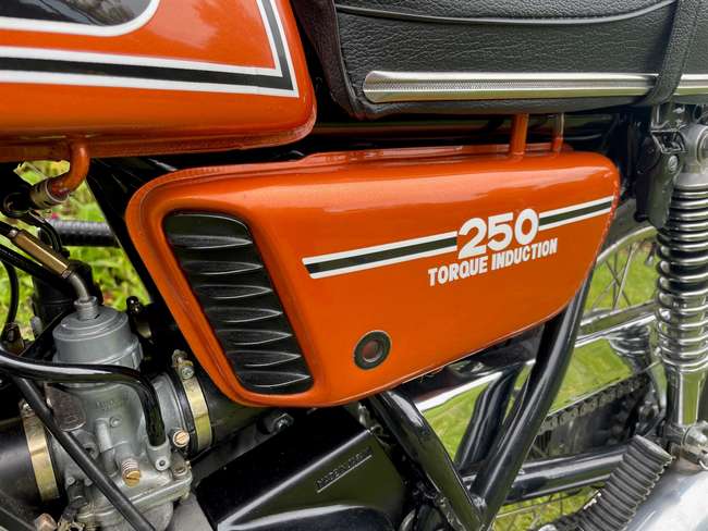 1976 Yamaha RD250B 247cc-Sold