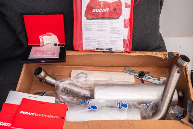 1998 Ducati 916 Carl Fogarty Replica 996cc-Sold