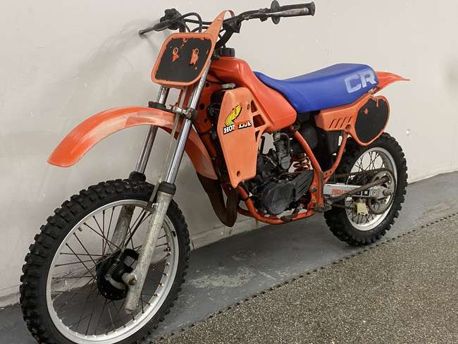 Iconic Auctioneers | c.1983dHond dCR80Rd80cc-Sold