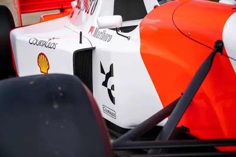 Iconic Auctioneers | 1993 McLaren MP4/8 F1 Display Car + 1993