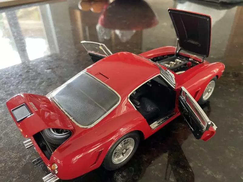 Iconic Auctioneers | CMC 1:18th Scale Ferrari 250 GT Berlinetta