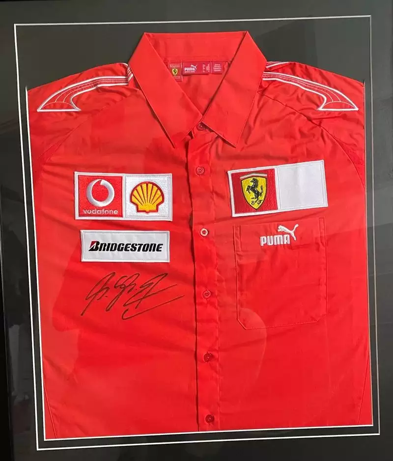 T-shirt Ferrari Michael Schumacher Dédicacé - Édition Limitée, Années 2000, Encadré D'origine, Occasion (décoloré)