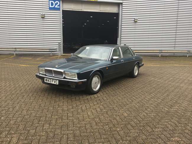 1994 Daimler Majestic (XJ40)-Sold