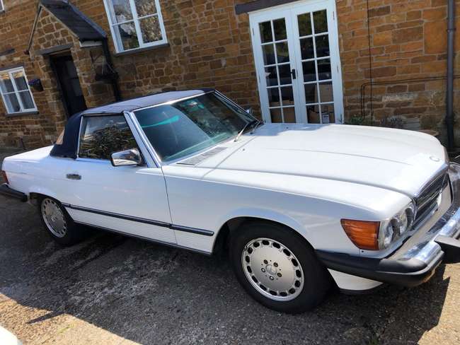 1989 Mercedes-Benz 560SL (R107)-Sold